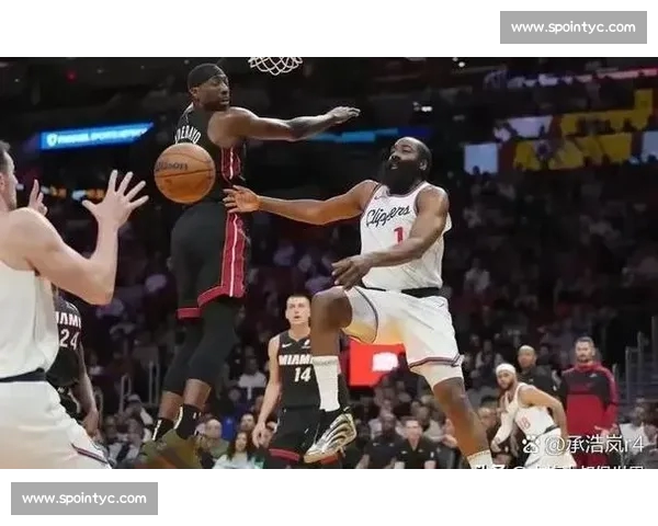 NBA今日焦点大战：顶级强队争锋，豪华阵容对决，胜负牵动季后赛格局